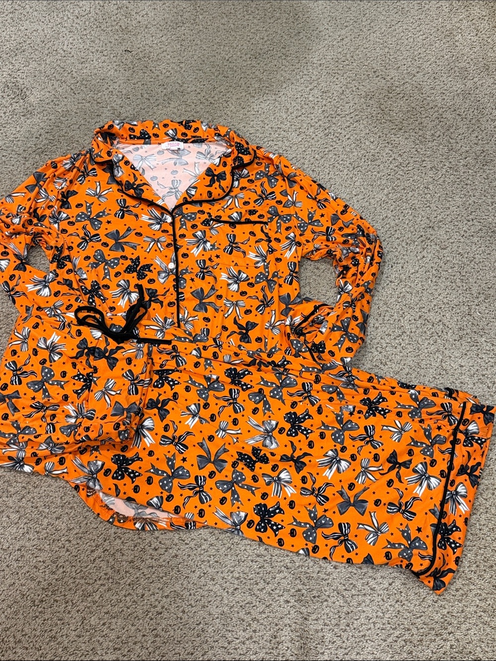 Women's Halloween and bows pajama set